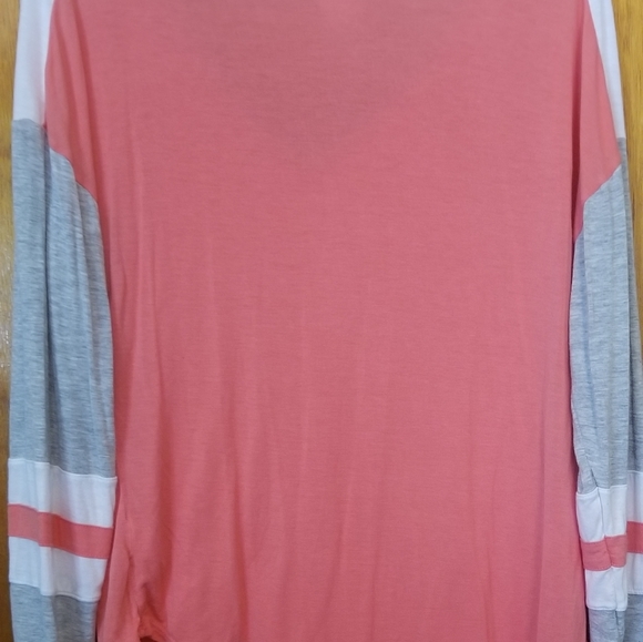 Top - Picture 2 of 2